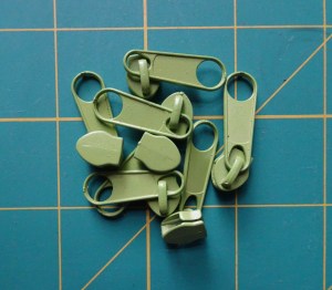 Zipper für EndlosreiÃverschluss (Farbe 27 Apfelgrün)